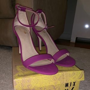 Mix No.6 Kitty heel sandals